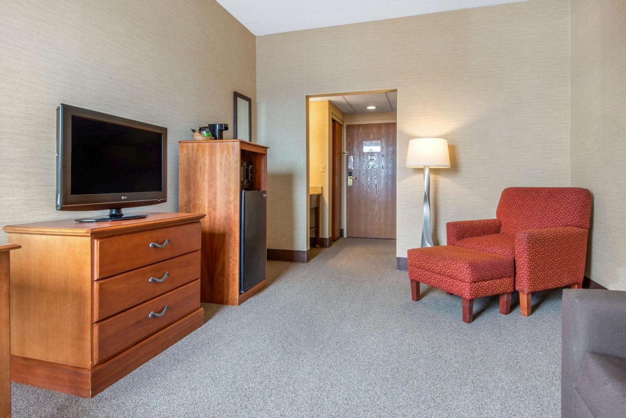 Quality Inn & Suites Mansfield Eksteriør bilde