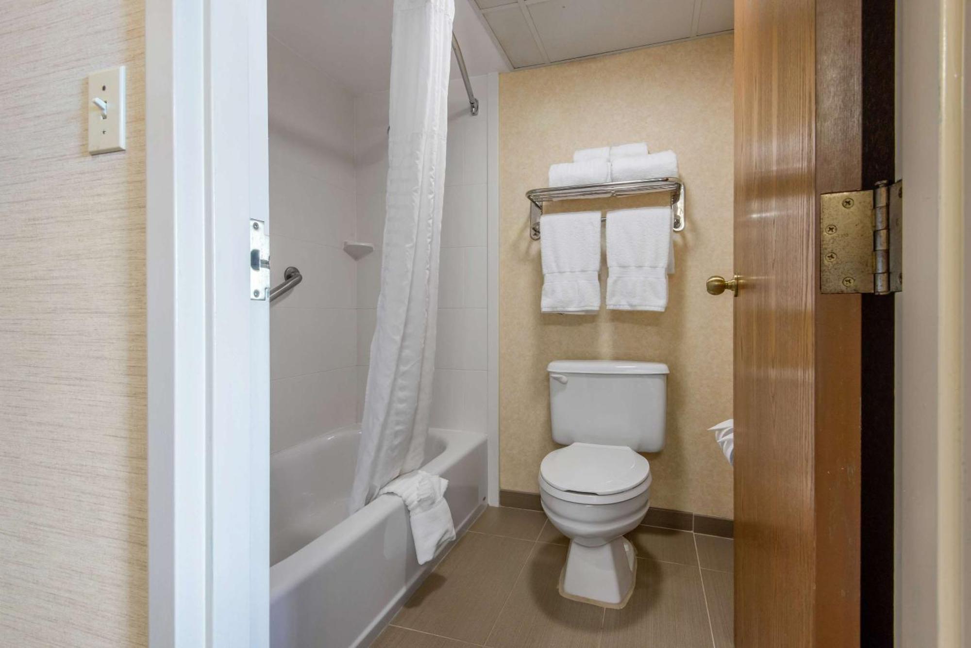Quality Inn & Suites Mansfield Eksteriør bilde