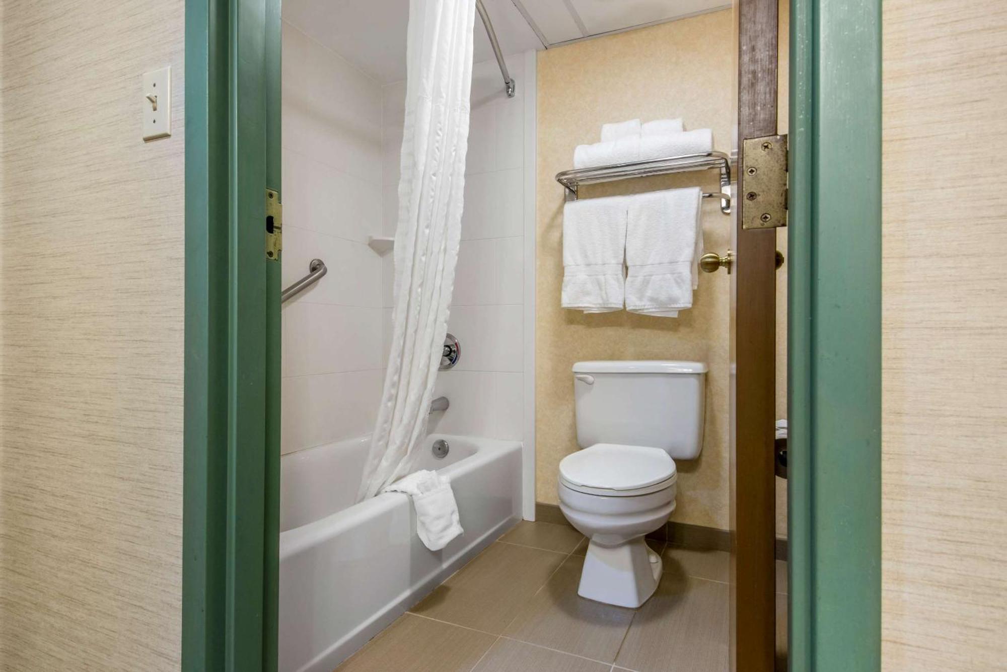 Quality Inn & Suites Mansfield Eksteriør bilde
